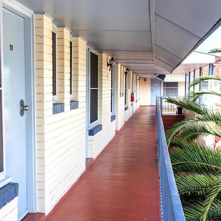 Cowra Motor Inn Exteriör bild