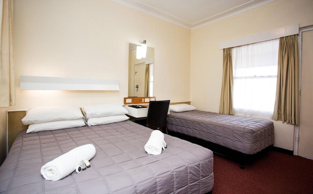 Cowra Motor Inn Exteriör bild