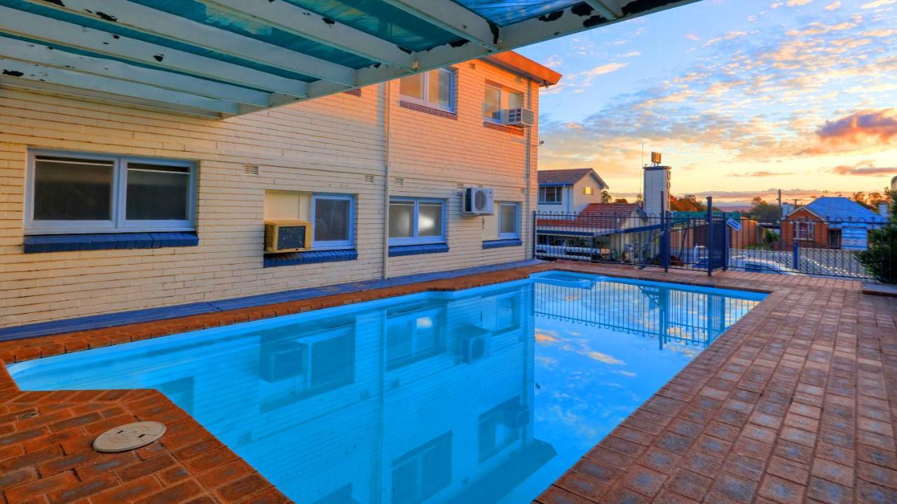 Cowra Motor Inn Exteriör bild