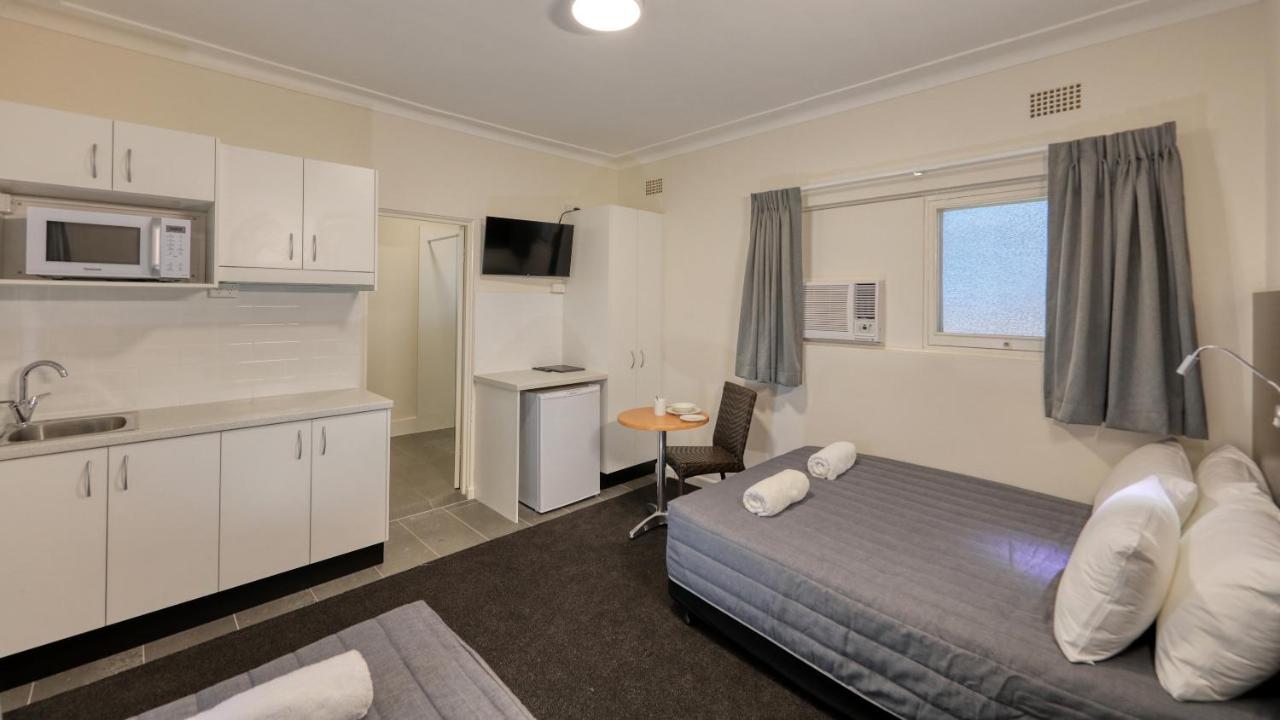 Cowra Motor Inn Exteriör bild